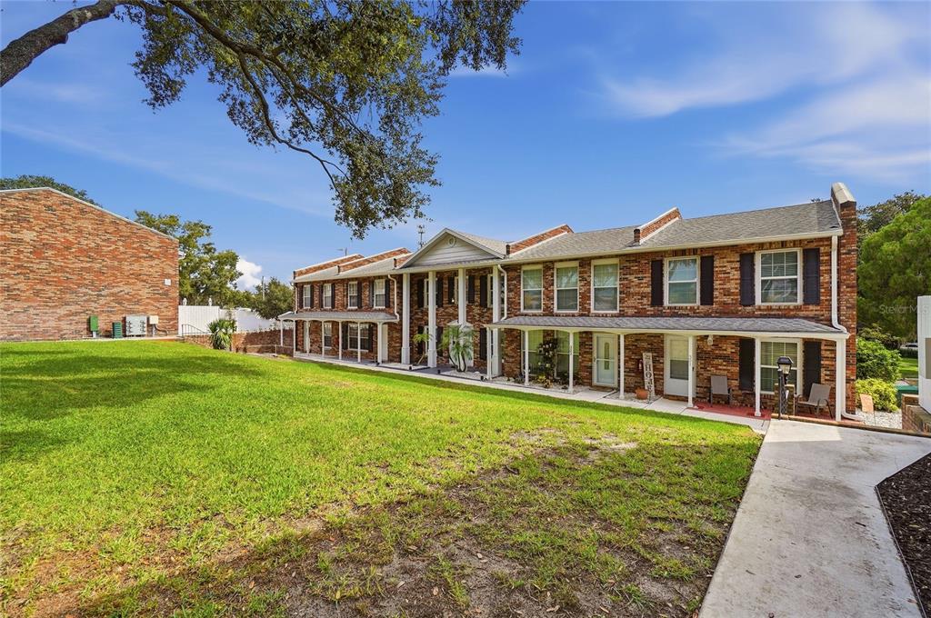 Property for sale at 5850 CYPRESS GARDENS BOULEVARD UNIT 303, WINTER HAVEN, FL, 33884
