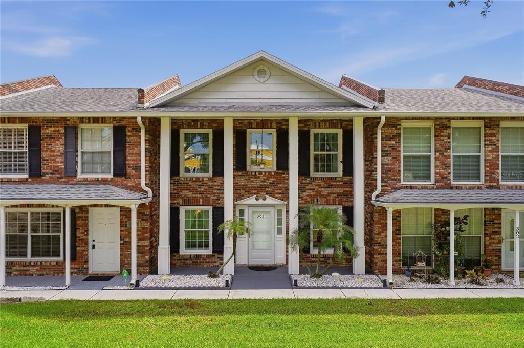 Property for sale at 5850 CYPRESS GARDENS BOULEVARD UNIT 303, WINTER HAVEN, FL, 33884