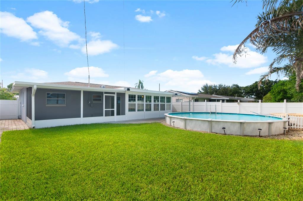 Yard & pool