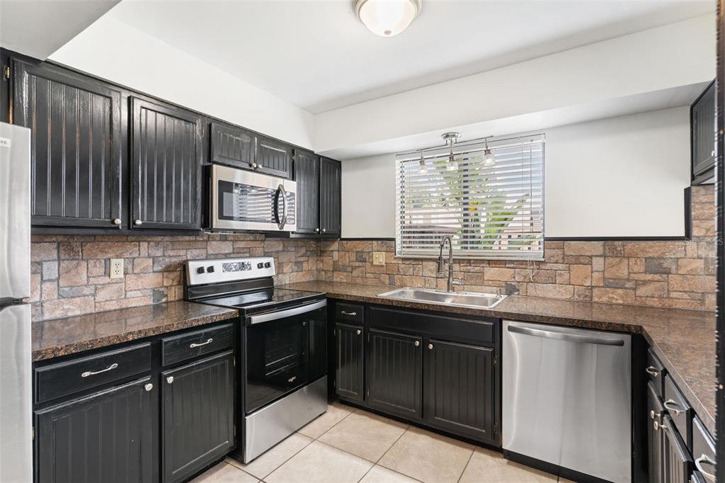 Property for sale at 1836 N CRYSTAL LAKE DRIVE UNIT 87, LAKELAND, FL, 33801