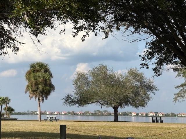 Peaceful Gulf Cove ParkOn Myakka River