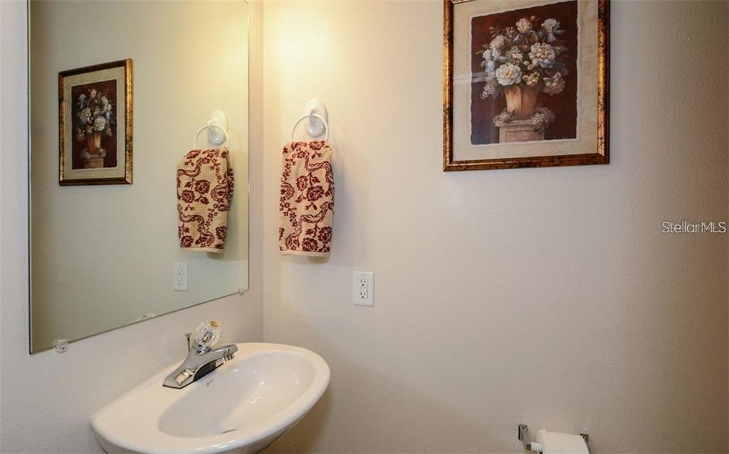 Property for sale at 7685 PLANTATION CIRCLE UNIT B, UNIVERSITY PARK, FL, 34201