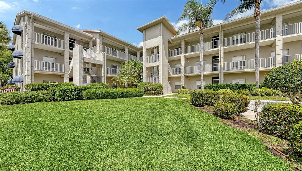 Property for sale at 9630 CLUB SOUTH CIRCLE UNIT 6202, SARASOTA, FL, 34238