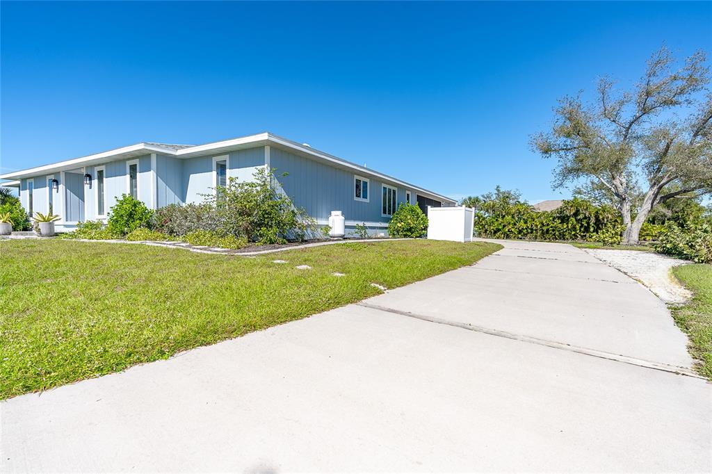 Property for sale at 320 ANCHOR ROW, PLACIDA, FL, 33946
