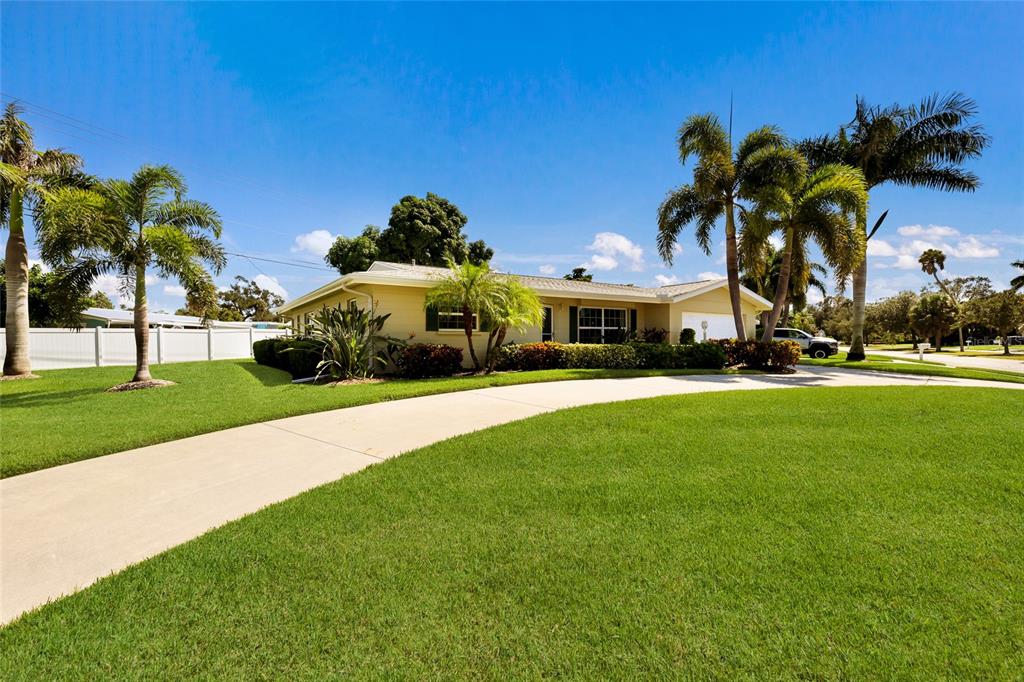 Property for sale at 3003 GULF GATE DRIVE, SARASOTA, FL, 34231