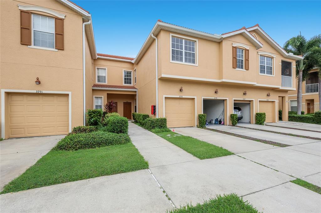 Property for sale at 3793 PARKRIDGE CIRCLE UNIT 3-105, SARASOTA, FL, 34243