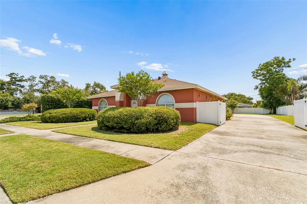 Property for sale at 7791 CARVER COURT, SEMINOLE, FL, 33772