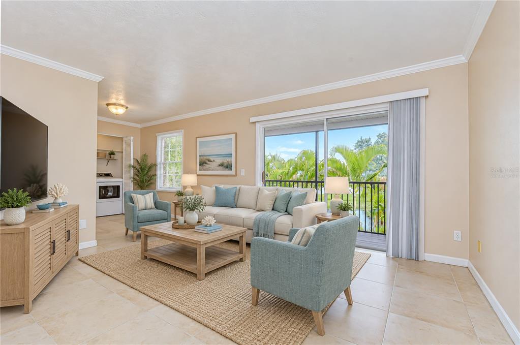 Spacious Family Room (virtually staged)
