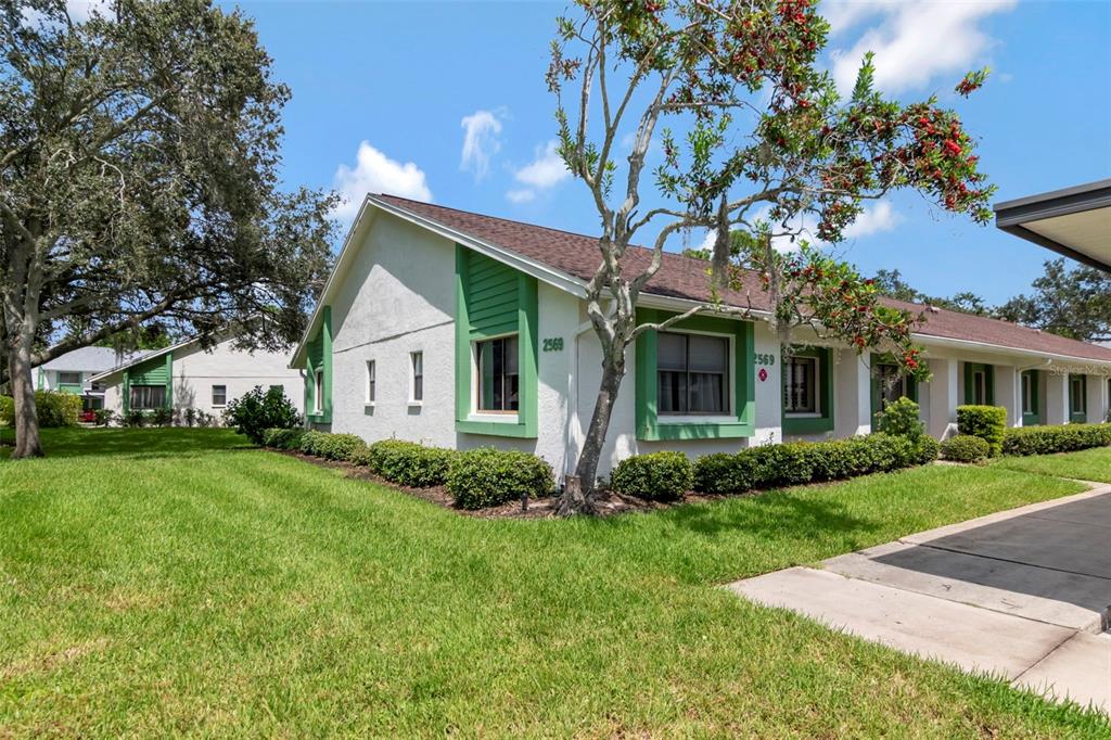 Property for sale at 2569 LAURELWOOD DRIVE UNIT 11B, CLEARWATER, FL, 33763