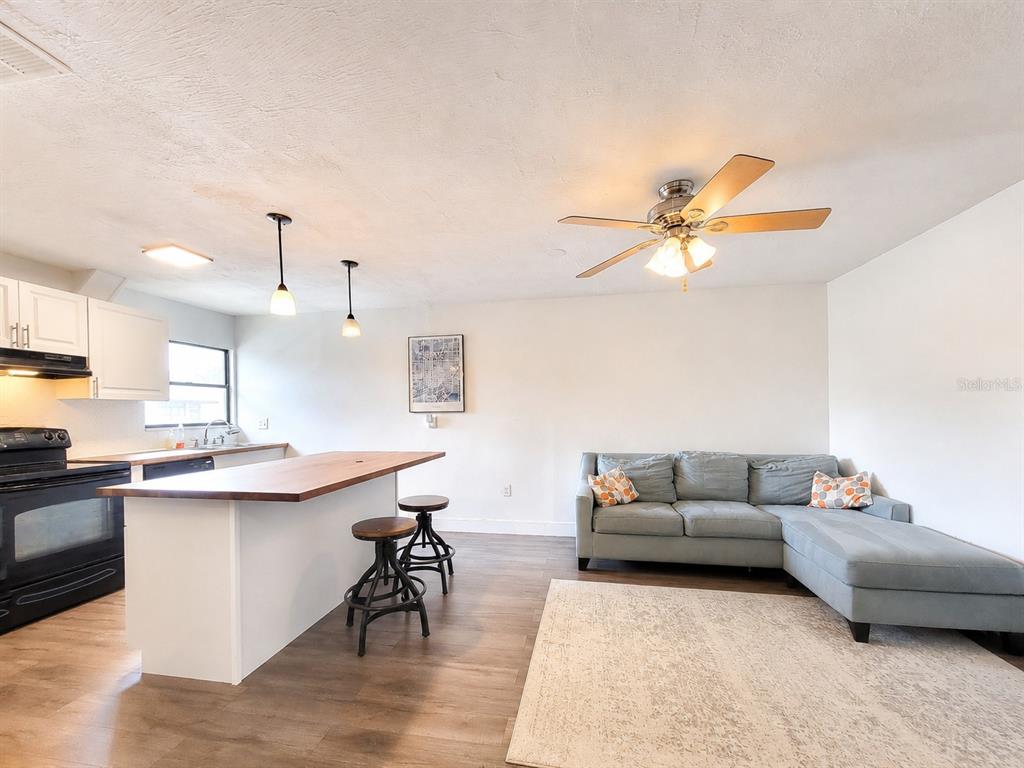 Property for sale at 2811 SW ARCHER ROAD UNIT Z242, GAINESVILLE, FL, 32608