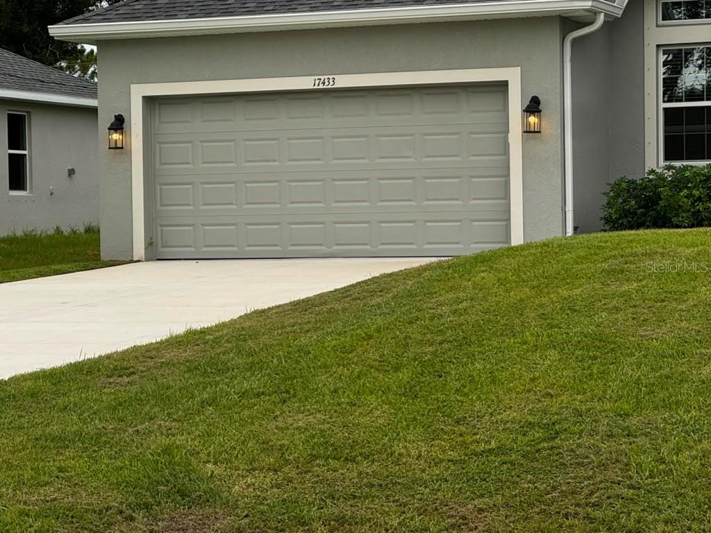 Close to this residential, easy to find it.
