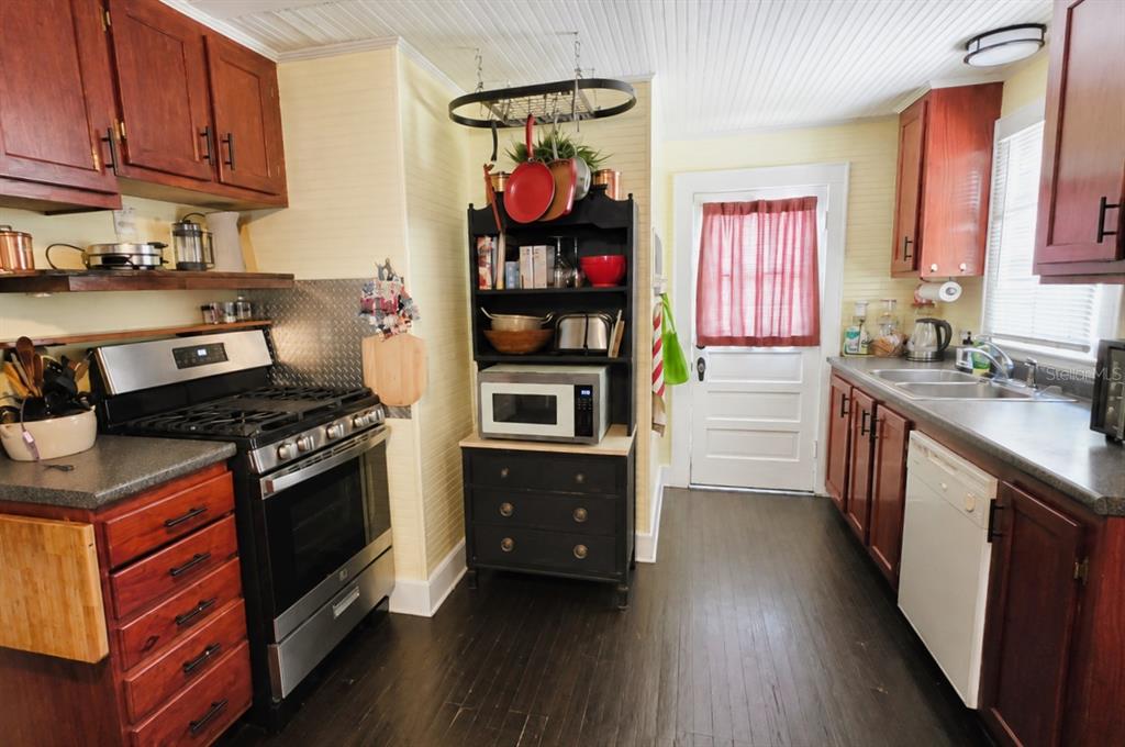 Property for sale at 18758 NW 243RD TERRACE, HIGH SPRINGS, FL, 32643