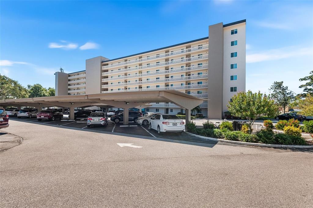 Lakeridge Condominiums