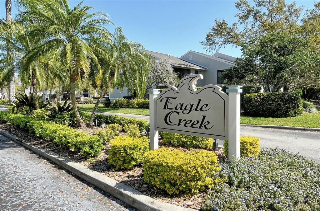 Welcome to beautiful Eagle Creek Condominiums!