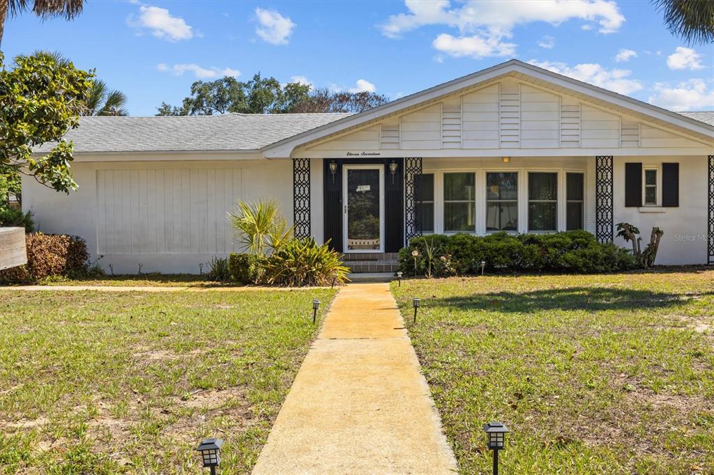 Property for sale at 1117 N LAKESHORE BOULEVARD, LAKE WALES, FL, 33853