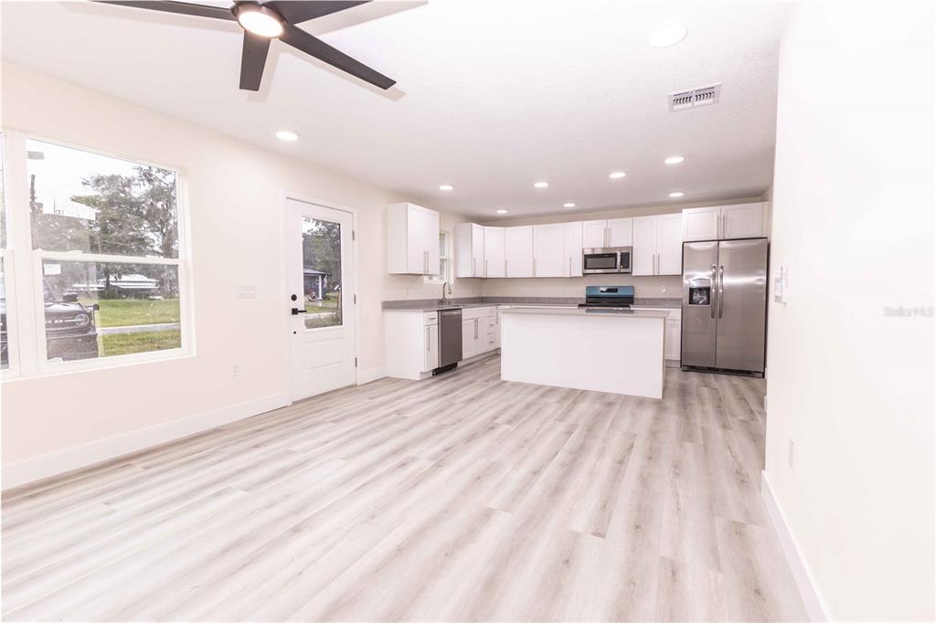 Property for sale at 2399 CR 423, LAKE PANASOFFKEE, FL, 33538