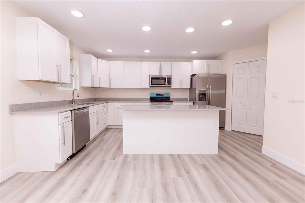 Property for sale at 2399 CR 423, LAKE PANASOFFKEE, FL, 33538