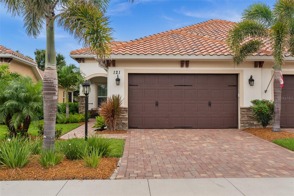Property for sale at 121 COLEBROOK COURT, VENICE, FL, 34292