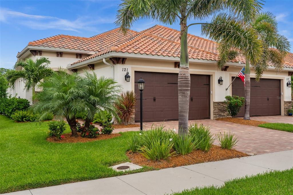 Property for sale at 121 COLEBROOK COURT, VENICE, FL, 34292