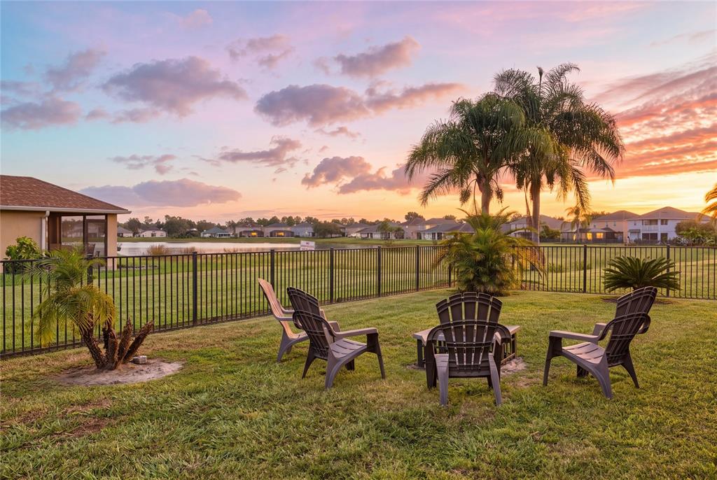 Enjoy sunrises and sunsets with unobstructed views!