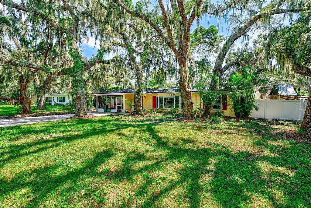 Property for sale at 303 SAINT AUGUSTINE AVENUE, TEMPLE TERRACE, FL, 33617
