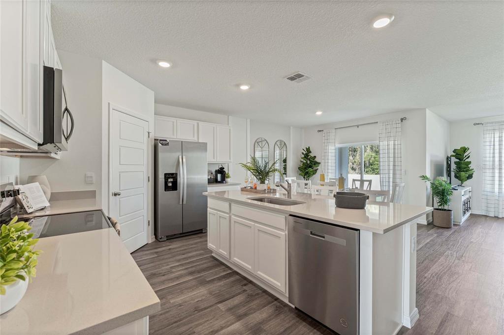 Property for sale at 8595 CAPE FOX COVE, LAKELAND, FL, 33810