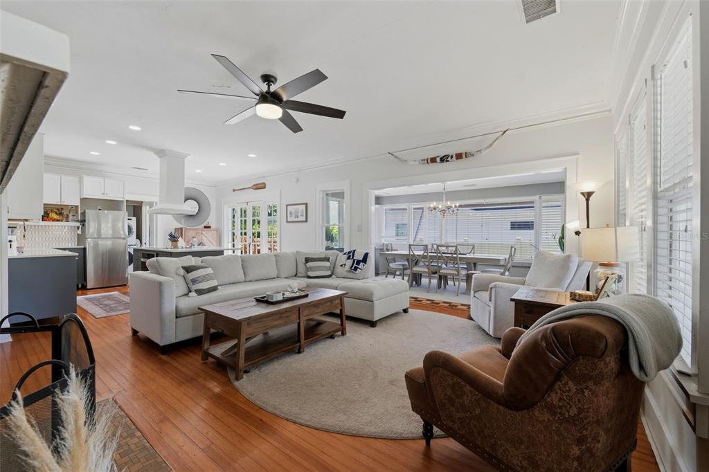 Property for sale at 871 17TH AVENUE N, ST PETERSBURG, FL, 33704