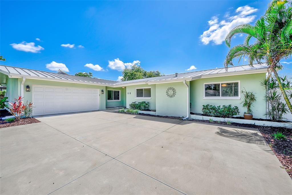 Property for sale at 809 JACARANDA DRIVE, LARGO, FL, 33770