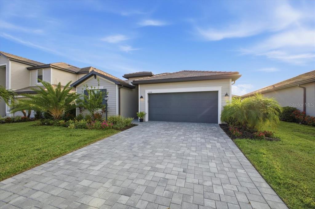 Property for sale at 5250 CORAL REEF WAY, LAKEWOOD RANCH, FL, 34211