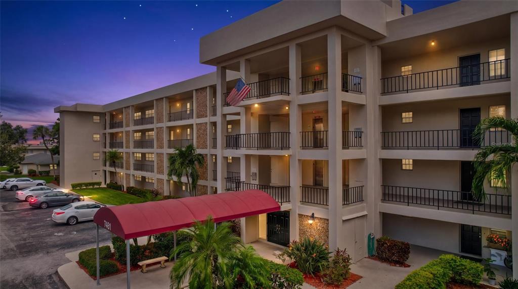 Property for sale at 7461 W COUNTRY CLUB DRIVE N UNIT 408, SARASOTA, FL, 34243