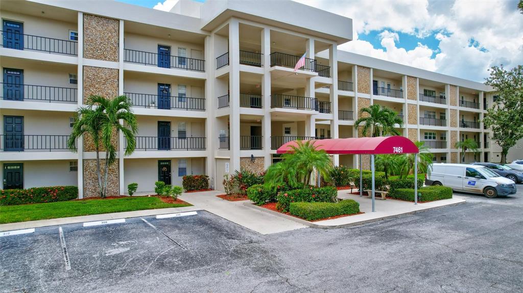 Property for sale at 7461 W COUNTRY CLUB DRIVE N UNIT 408, SARASOTA, FL, 34243