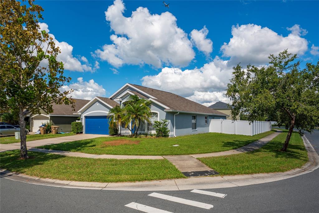 Property for sale at 4106 LONGWORTH LOOP, KISSIMMEE, FL, 34744