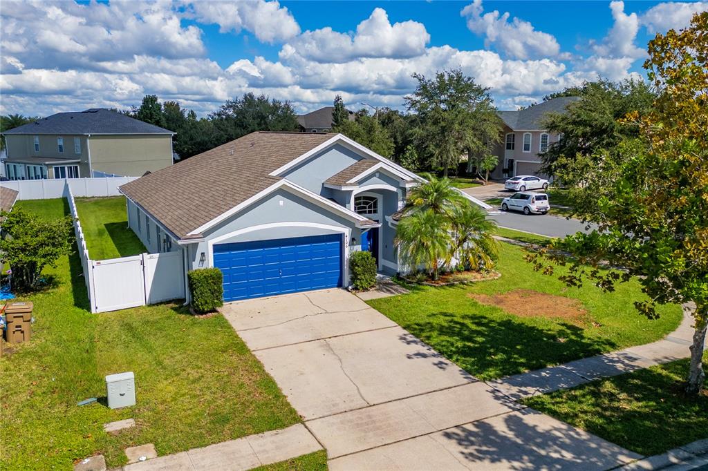 Property for sale at 4106 LONGWORTH LOOP, KISSIMMEE, FL, 34744