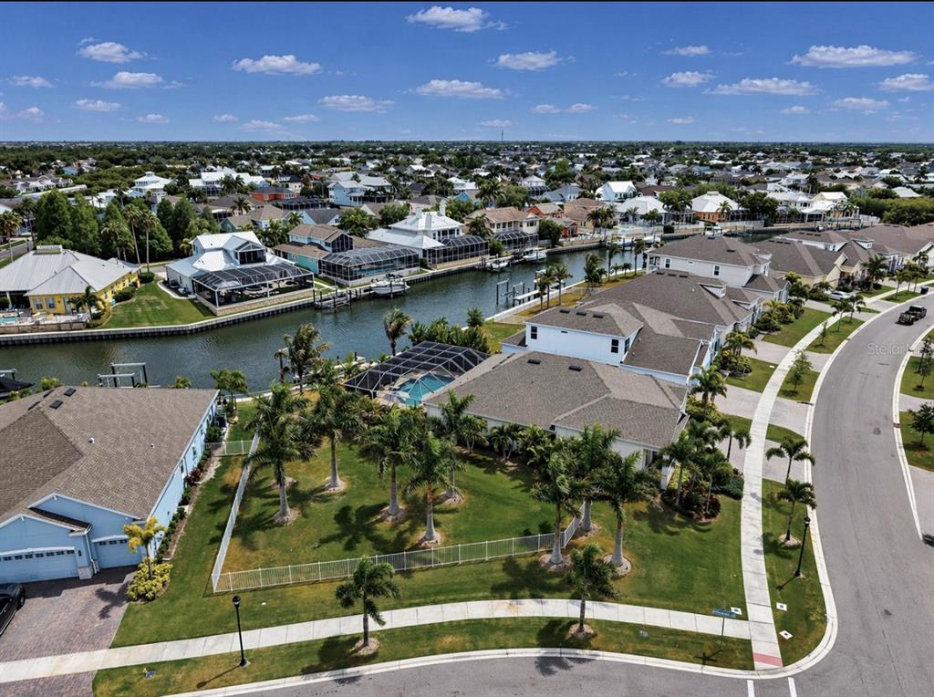 Property for sale at 954 SIGNET DRIVE, APOLLO BEACH, FL, 33572