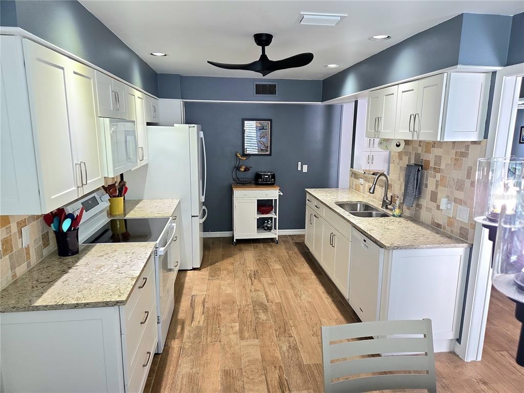 Property for sale at 3411 52ND AVENUE CIR W, BRADENTON, FL, 34210