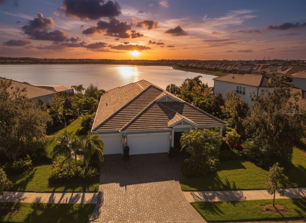Property for sale at 8083 WATERBEND TRAIL, SARASOTA, FL, 34240