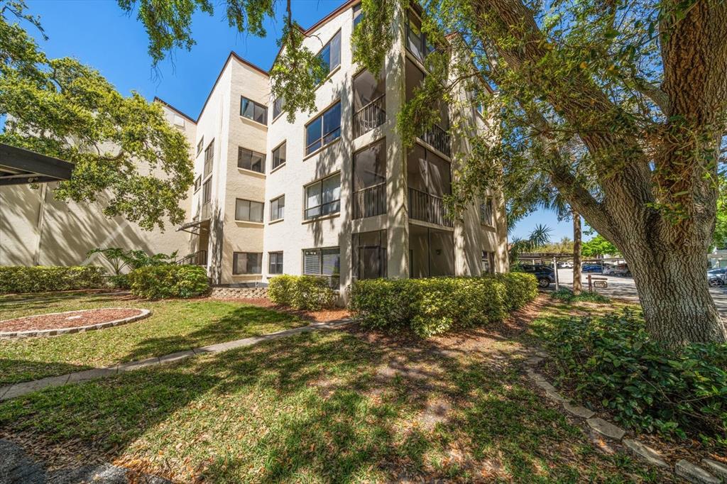 Property for sale at 700 STARKEY ROAD UNIT 1111, LARGO, FL, 33771