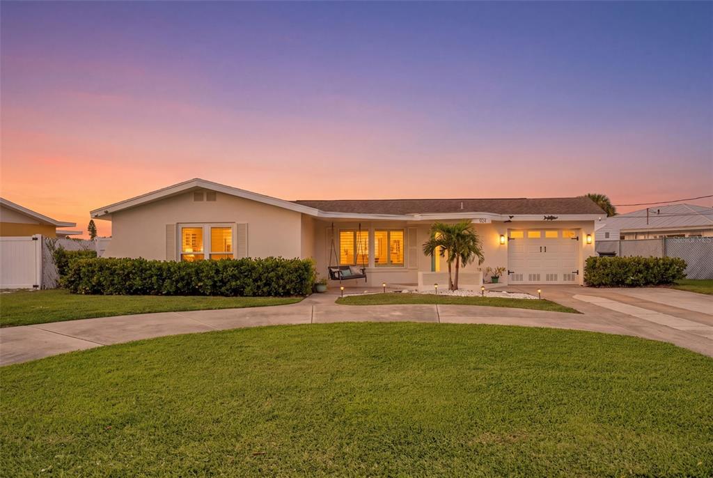 Property for sale at 924 ARLINGTON ROAD, PALMETTO, FL, 34221