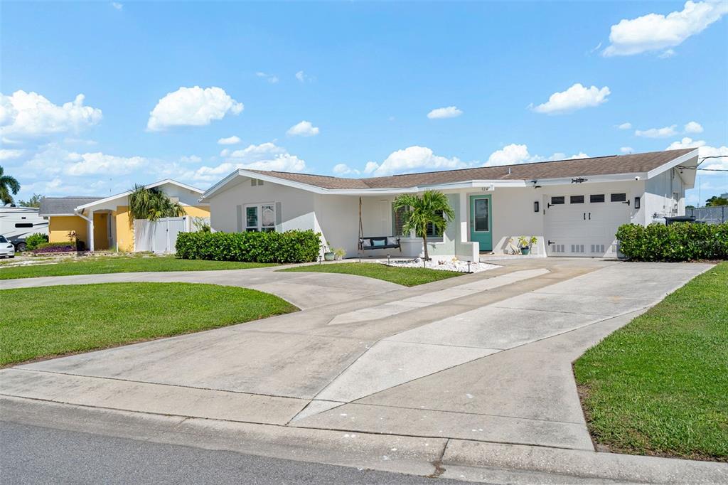 Property for sale at 924 ARLINGTON ROAD, PALMETTO, FL, 34221