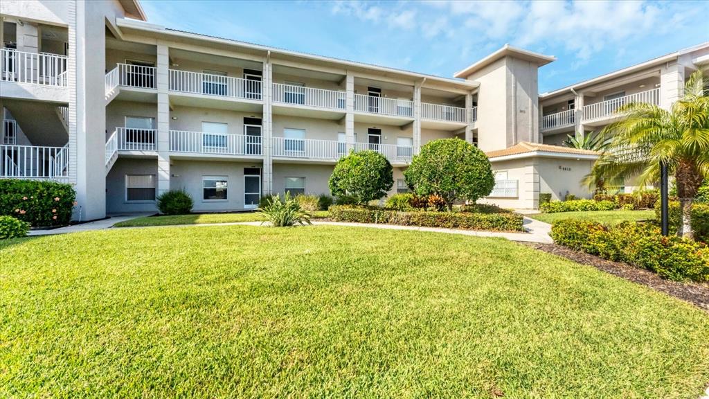 Property for sale at 9610 CLUB SOUTH CIRCLE UNIT 4106, SARASOTA, FL, 34238