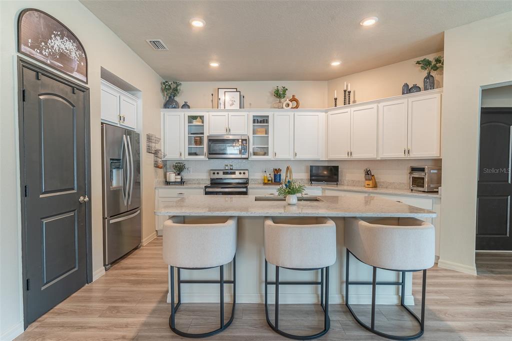 Property for sale at 615 VALRI PARK DRIVE, VALRICO, FL, 33594