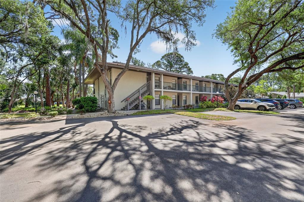 Property for sale at 3061 QUAIL HOLLOW UNIT # 35, SARASOTA, FL, 34235