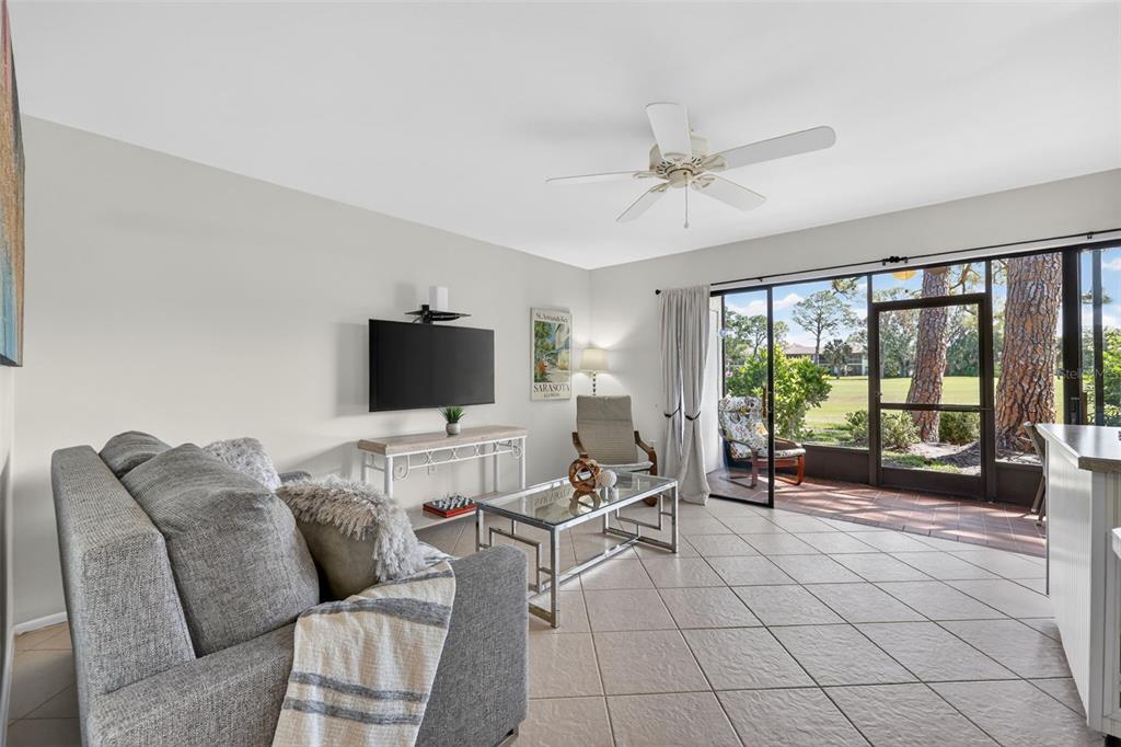 Property for sale at 3061 QUAIL HOLLOW UNIT # 35, SARASOTA, FL, 34235
