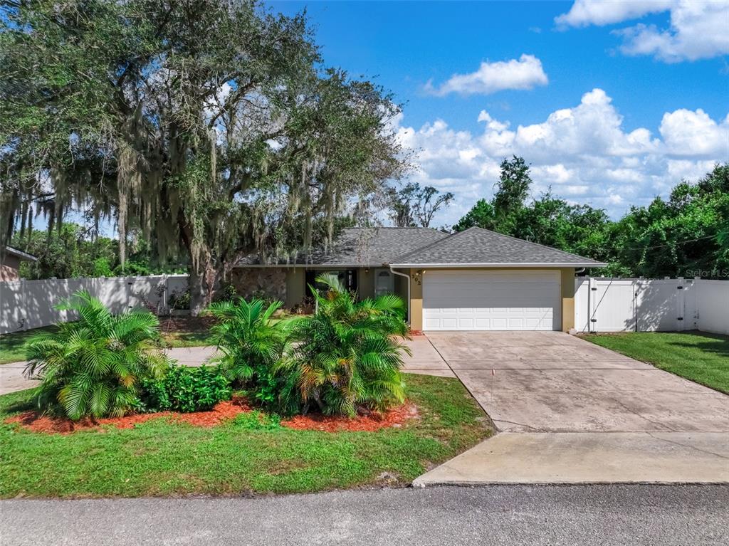 Property for sale at 302 LOTUS AVENUE, SEBRING, FL, 33872