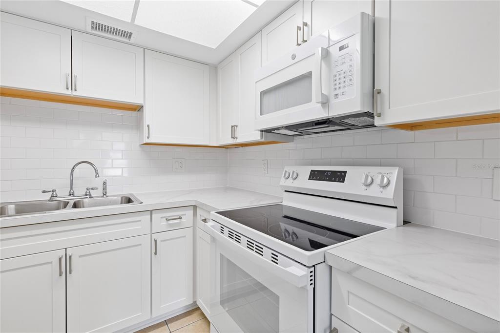 Property for sale at 1051 79TH AVENUE N UNIT 103, ST PETERSBURG, FL, 33702