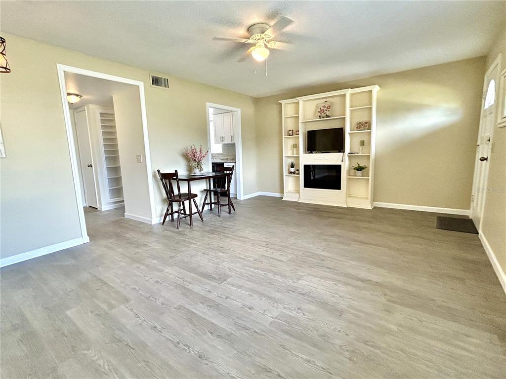 Property for sale at 2000 WORLD PARKWAY BOULEVARD UNIT 12, CLEARWATER, FL, 33763