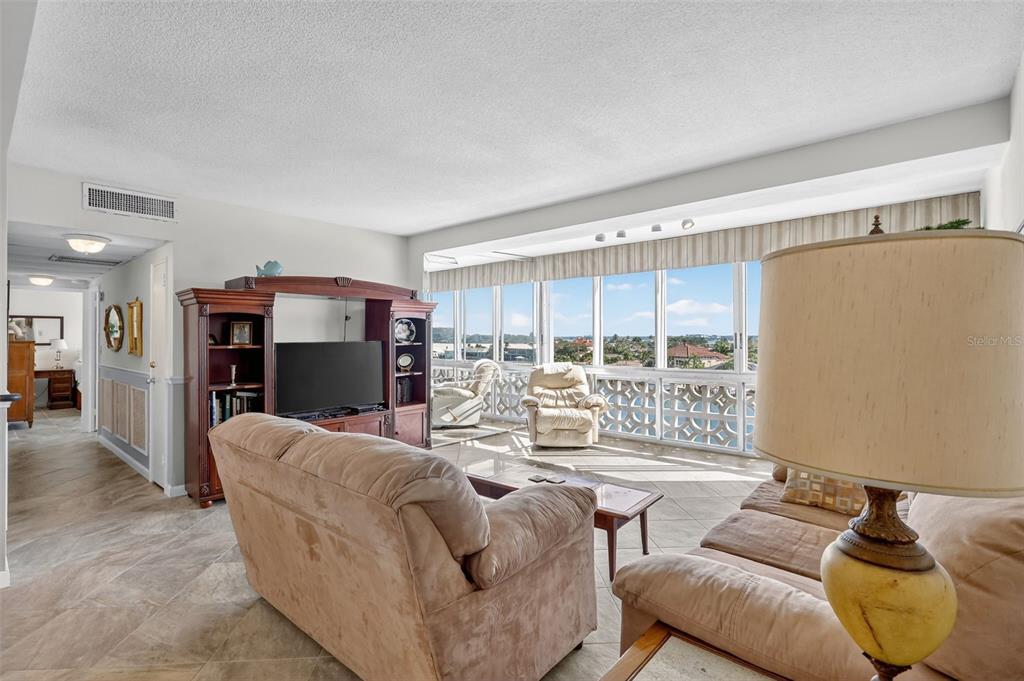 The Living room with of course a view