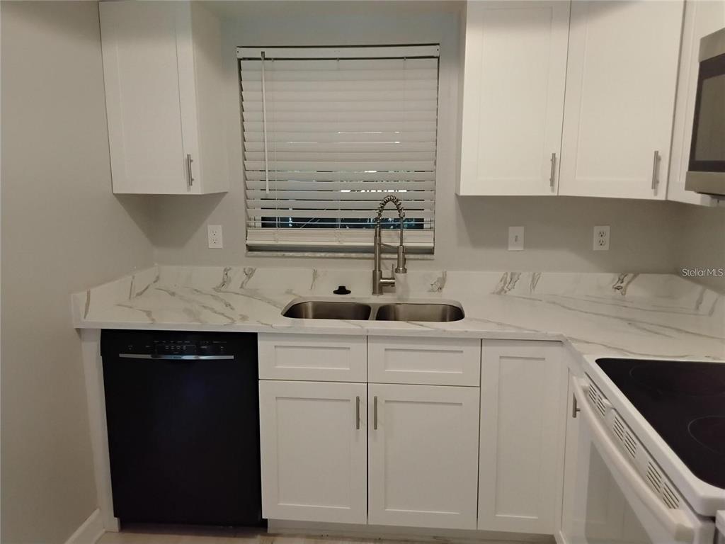 Property for sale at 1100 E BAY DRIVE UNIT 82, LARGO, FL, 33770