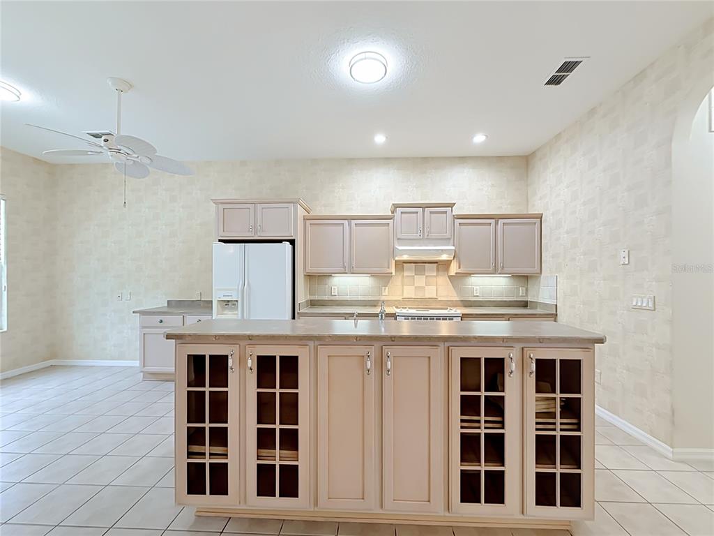 Extra cabinets
