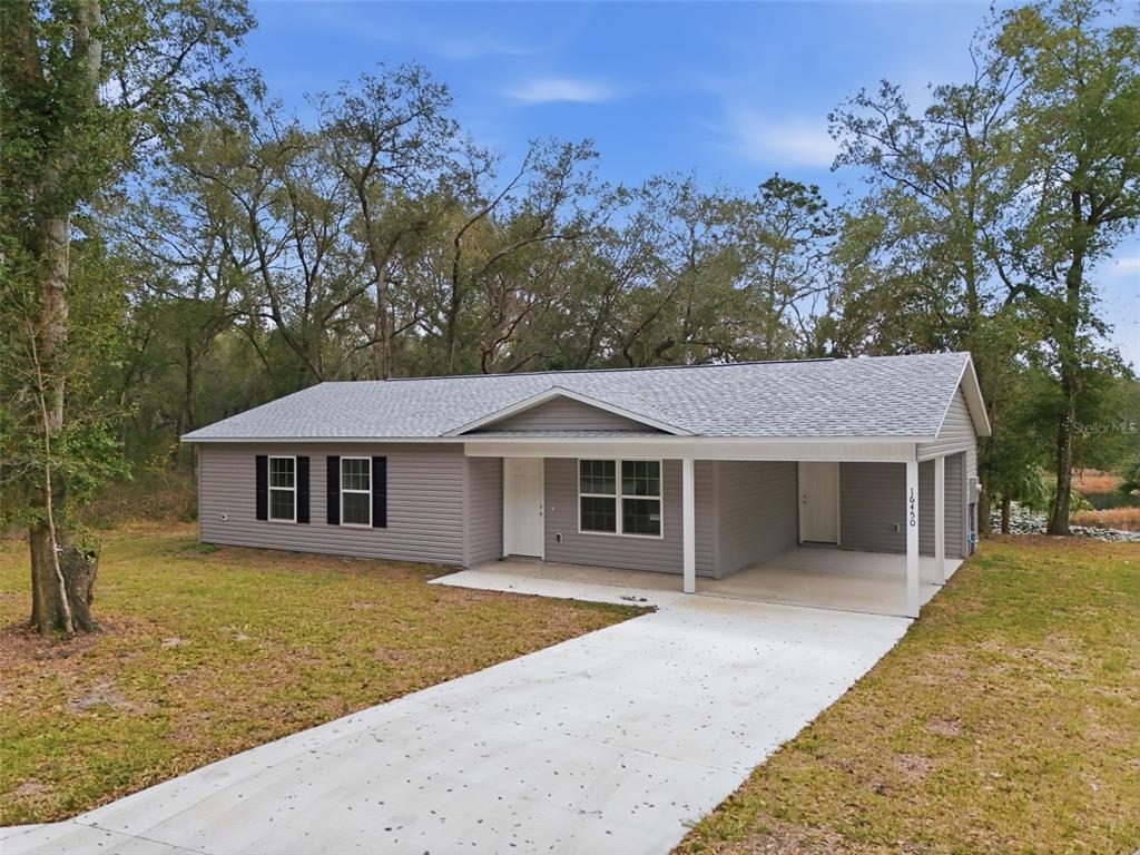 Property for sale at 16450 SE 57TH PLACE, OCKLAWAHA, FL, 32179